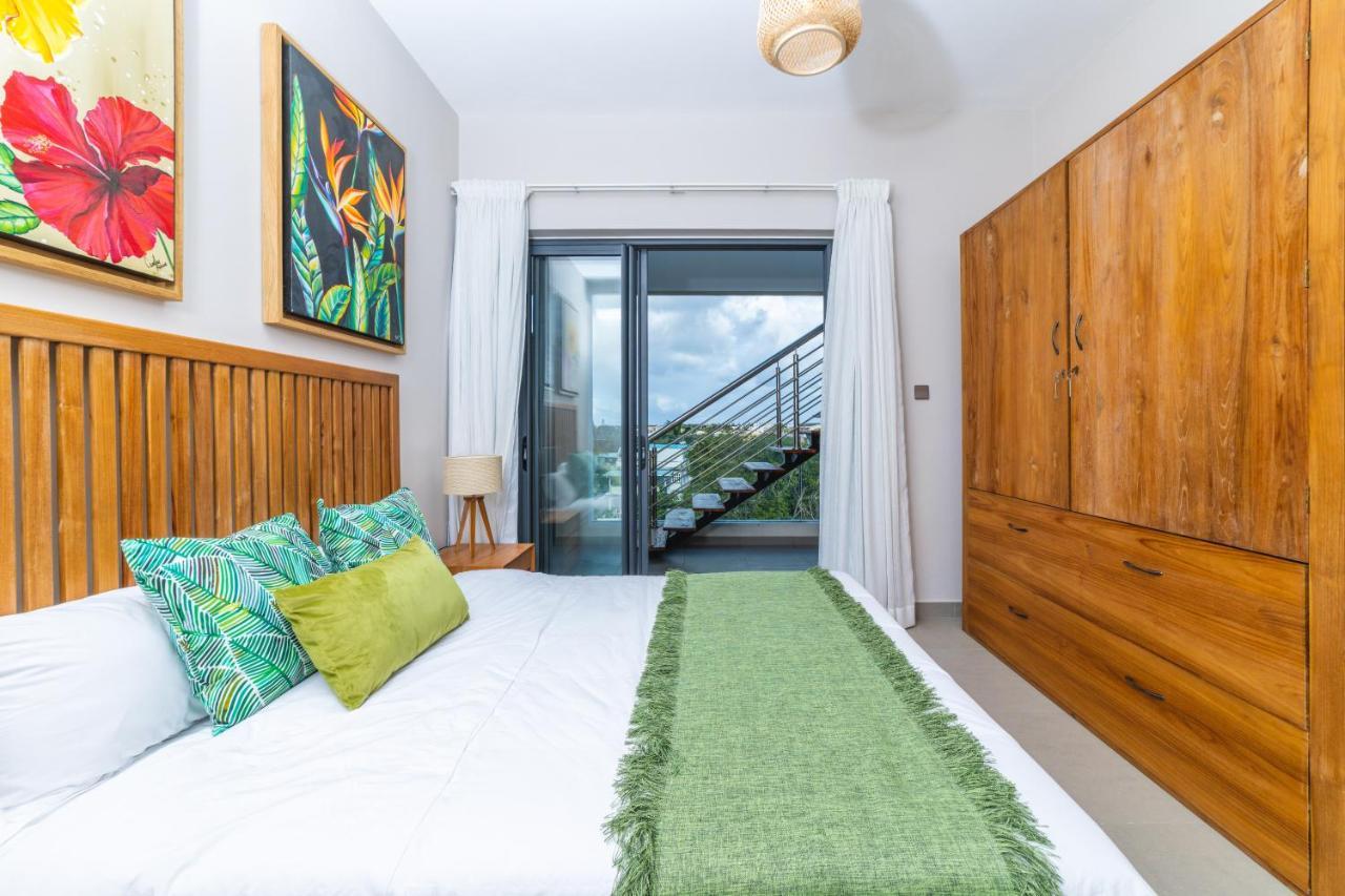 One Bay Residence Unit 15 - Penthouse With Private Roof Top, Jacuzzi And Sea View Grand Baie Esterno foto