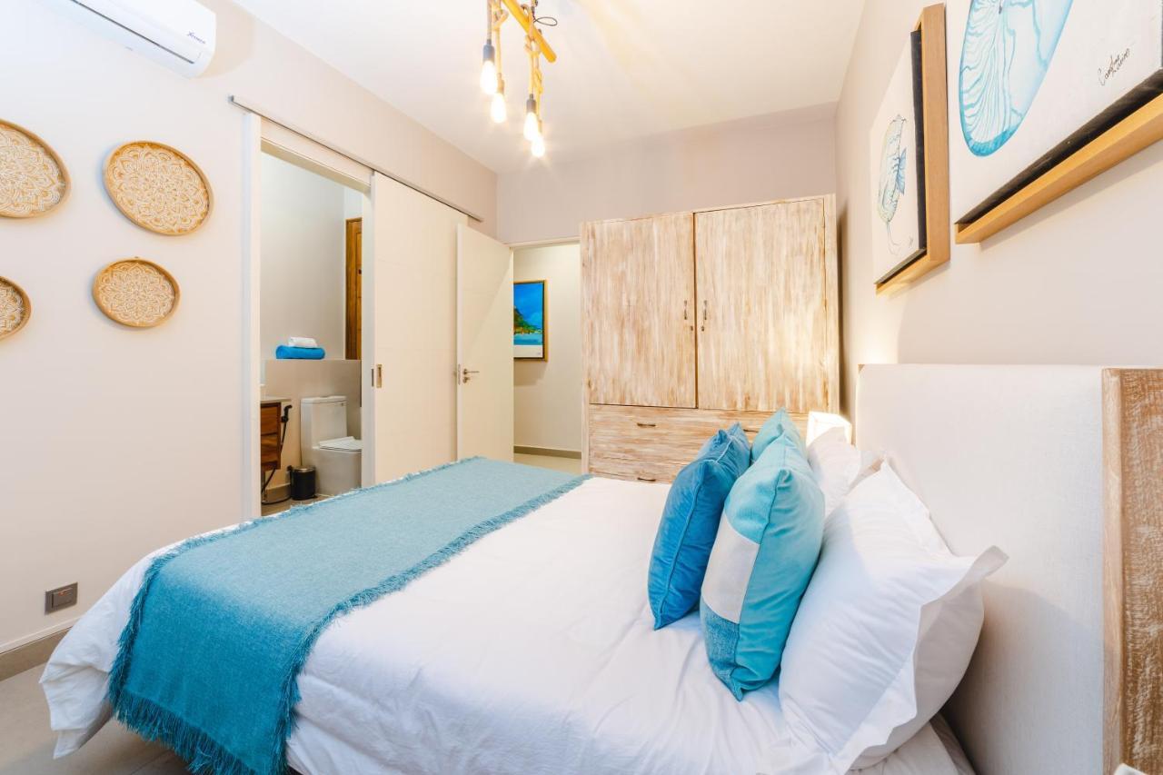 One Bay Residence Unit 15 - Penthouse With Private Roof Top, Jacuzzi And Sea View Grand Baie Esterno foto
