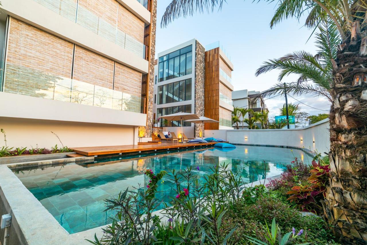 One Bay Residence Unit 15 - Penthouse With Private Roof Top, Jacuzzi And Sea View Grand Baie Esterno foto
